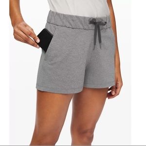 Lululemon On the Fly Short  2.5" Heathered Black